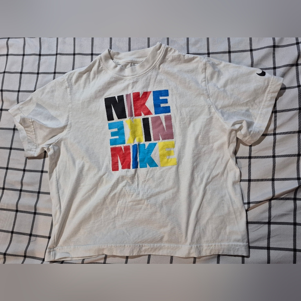 Nike Girls White Graphic T-Shirt